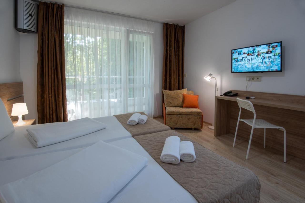 Ariana Hotel Kiten  Exterior photo
