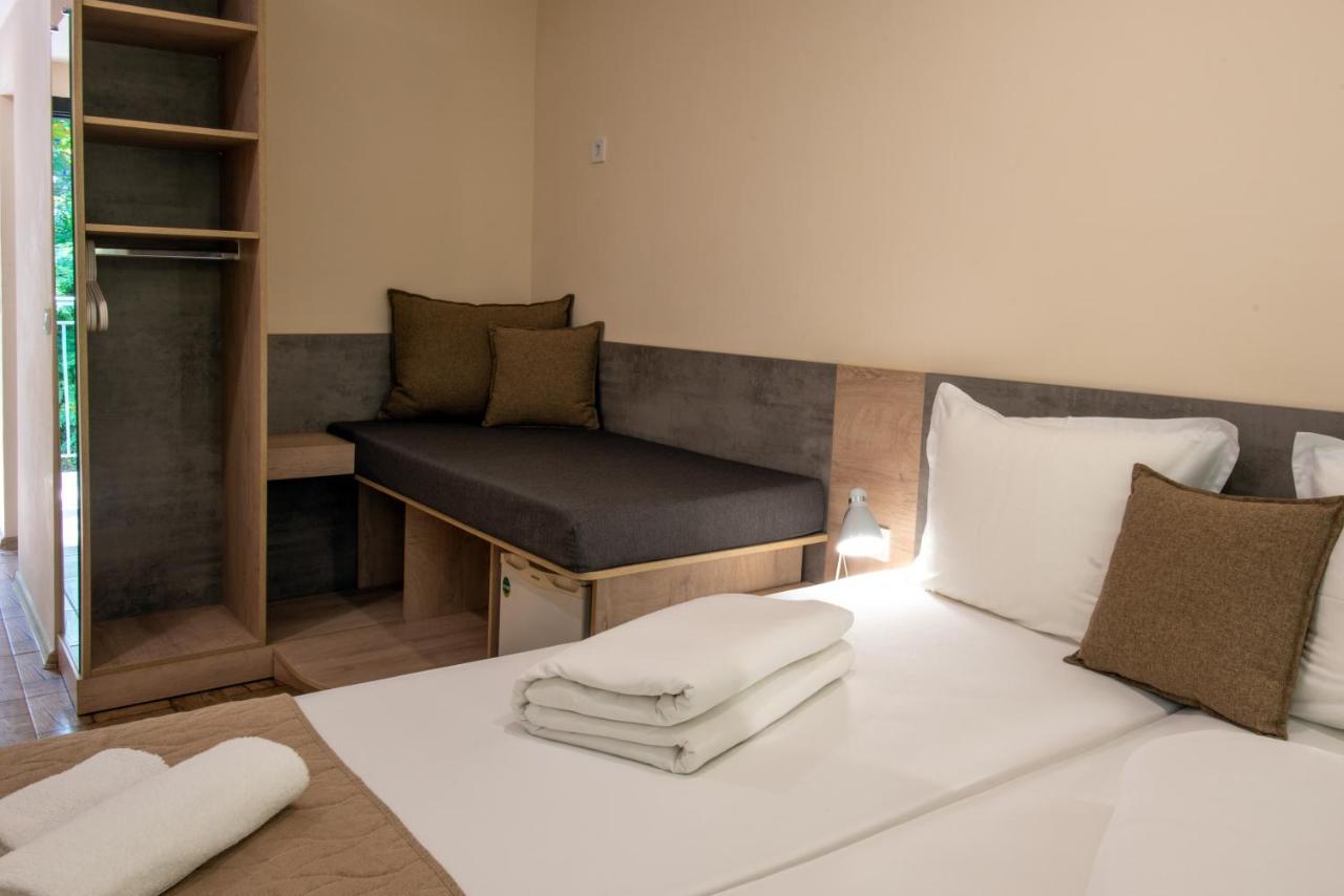 Ariana Hotel Kiten  Exterior photo