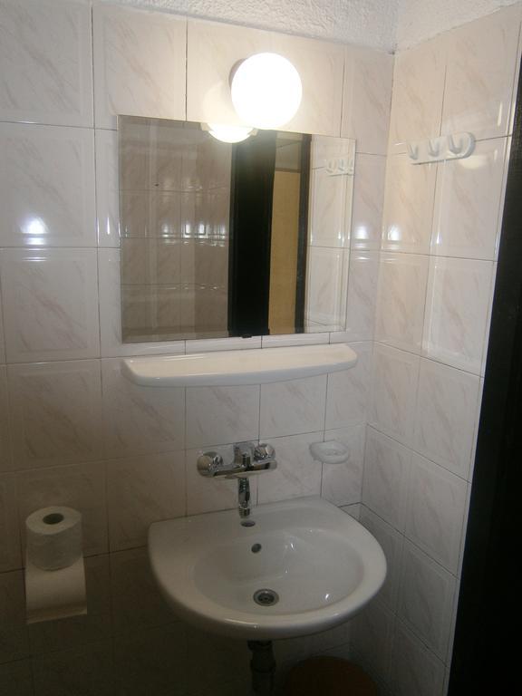Ariana Hotel Kiten  Room photo
