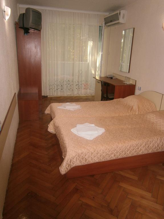 Ariana Hotel Kiten  Room photo