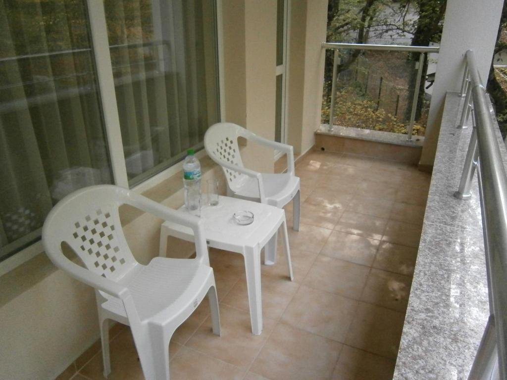 Ariana Hotel Kiten  Exterior photo